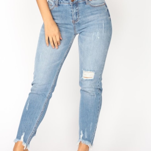 Fashion Nova Denim - Amaretto Sour Ankle Jeans - Light Blue Wash